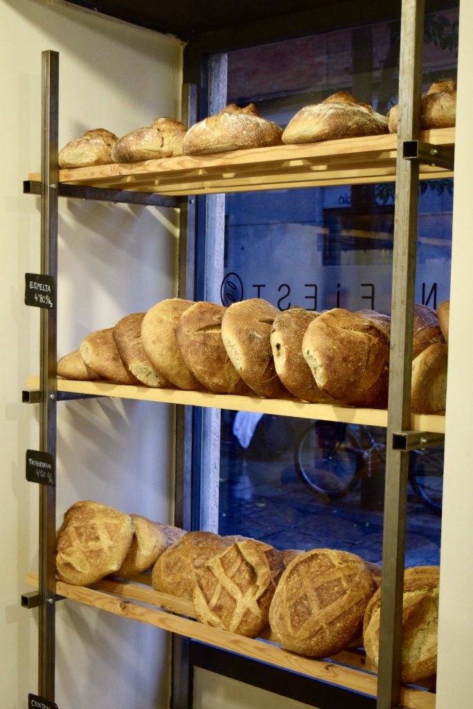 Loaves of bread at Panifiesto bakery in Lavapiés