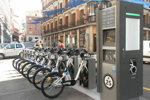 electric powered bikes in Madrid BiciMAD