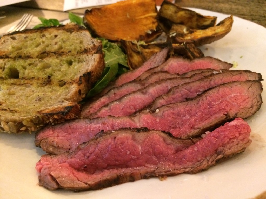 Market plate from Honest Greens in Madrid with beef and sweet potatoes