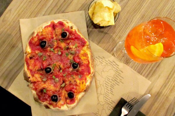 Gustazio pizzeria in Madrid's Legazpi neighborhood by Naked Madrid